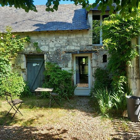 Les Chambres Du Vau Profond Vernoil Exteriör bild