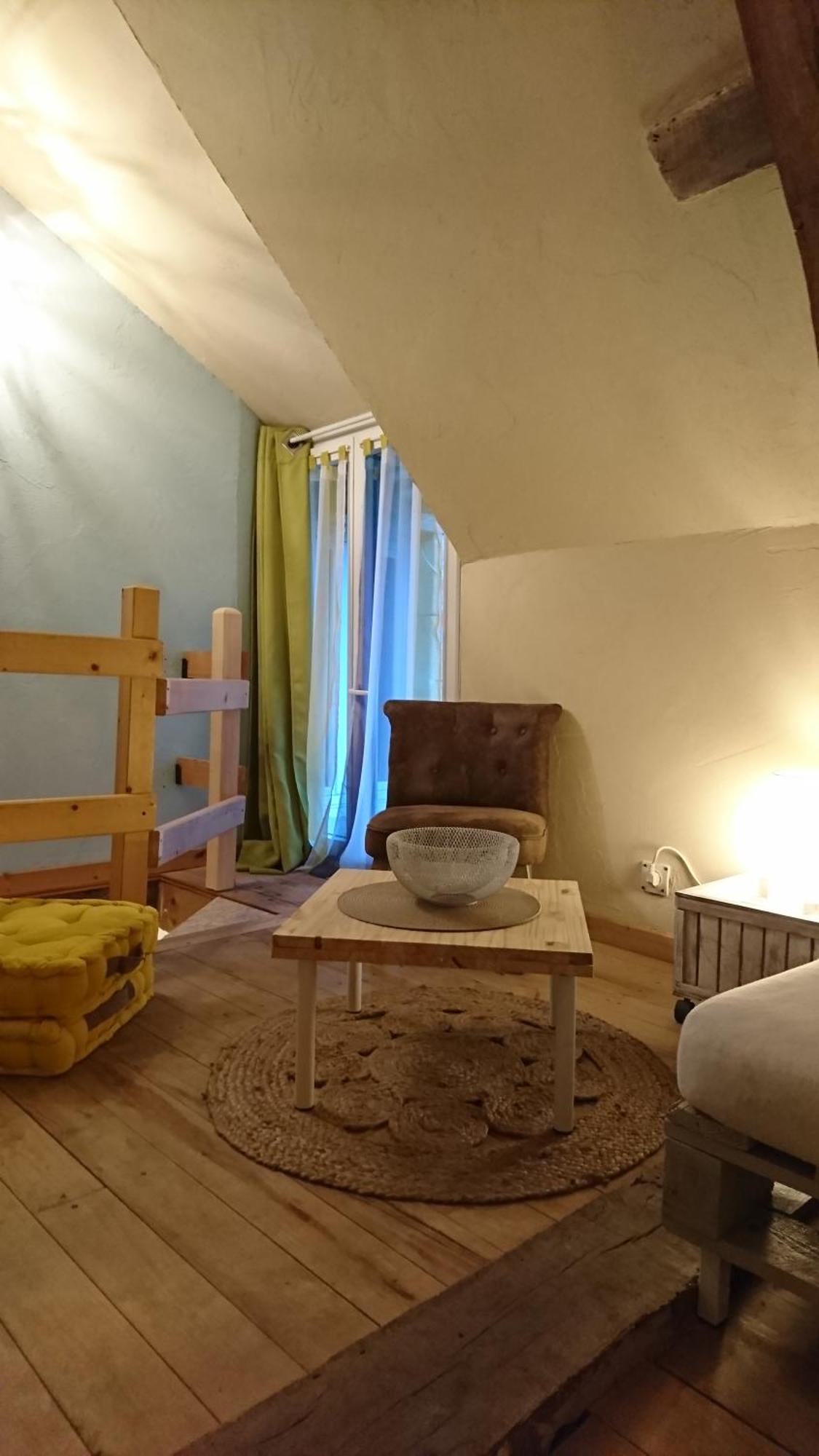 Les Chambres Du Vau Profond Vernoil Exteriör bild